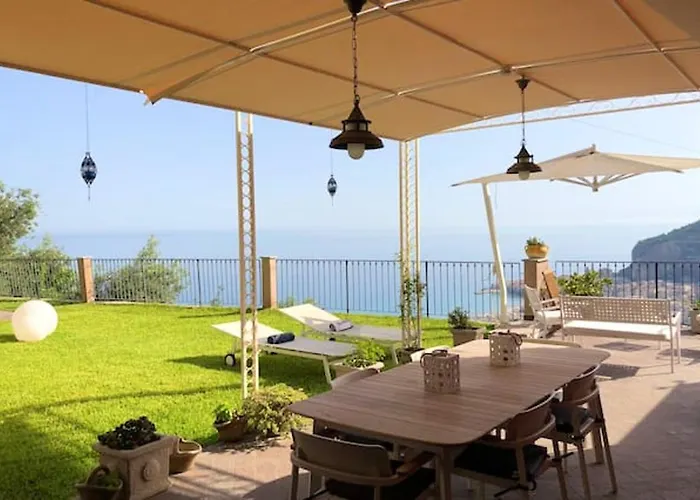 Villa Seafront In With Private Jacuzzi