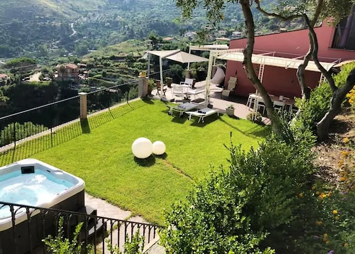 Seafront In With Private Jacuzzi Villa