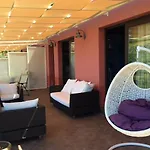 ヴィラ Seafront In With Private Jacuzzi