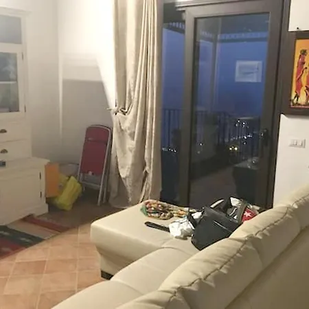 Seafront In With Private Jacuzzi Vila *