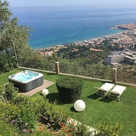 Seafront In With Private Jacuzzi