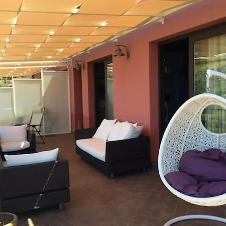 Seafront In With Private Jacuzzi Villa *