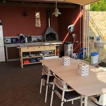 Villa Seafront In With Private Jacuzzi Cefalú
