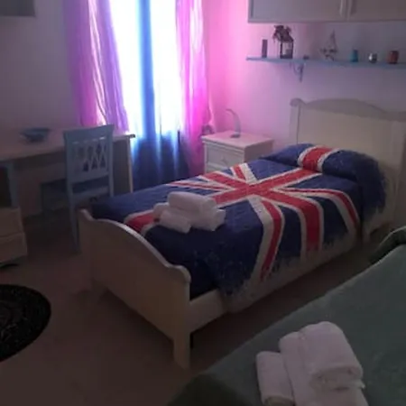 Seafront In With Private Jacuzzi *