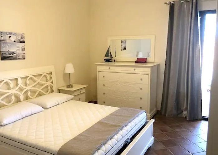 Villa Seafront In With Private Jacuzzi Cefalù