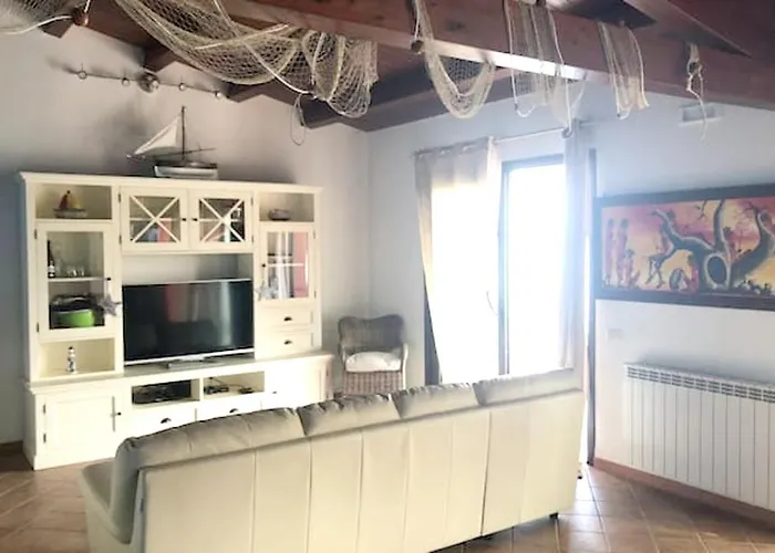 Villa Seafront In With Private Jacuzzi Cefalú