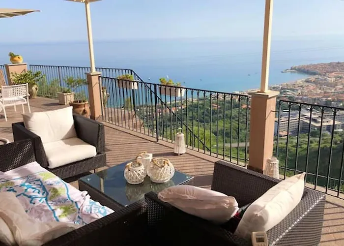 Seafront In With Private Jacuzzi