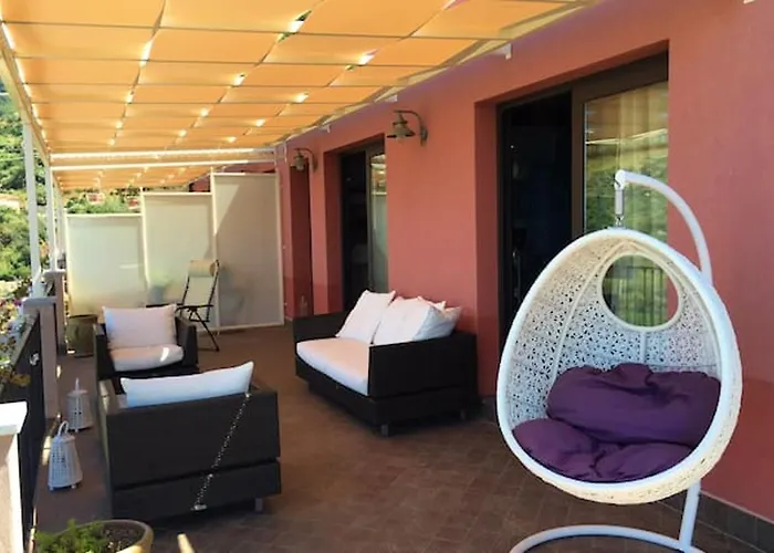 Villa Seafront In With Private Jacuzzi