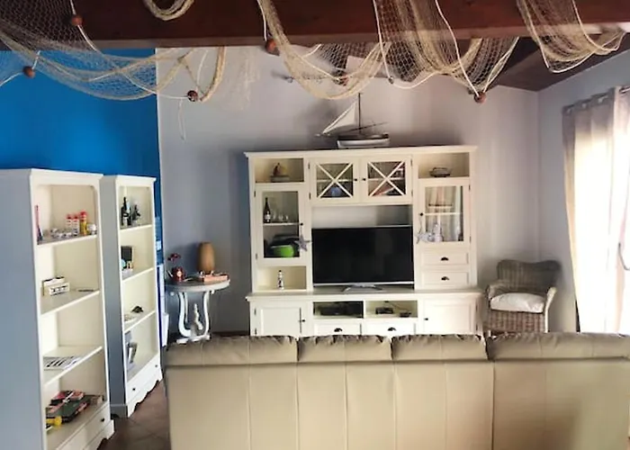 Seafront In With Private Jacuzzi Villa Cefalù